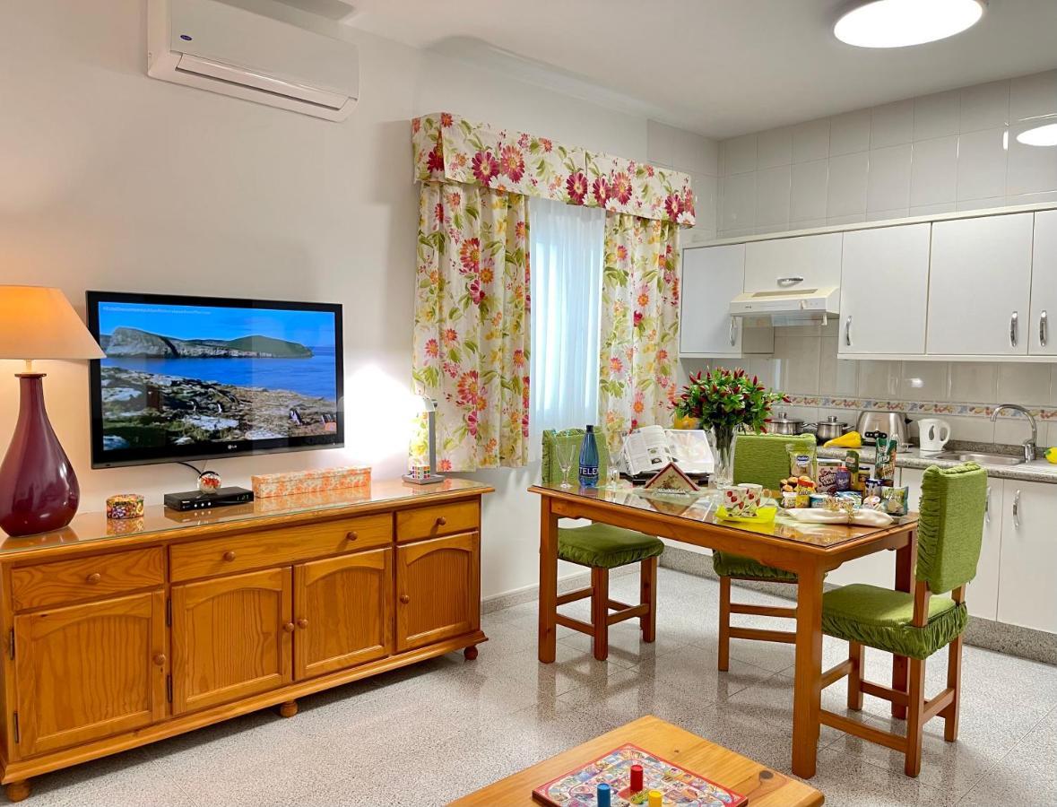 Emycanarias Holiday Homes Vecindario 베신다리오 외부 사진