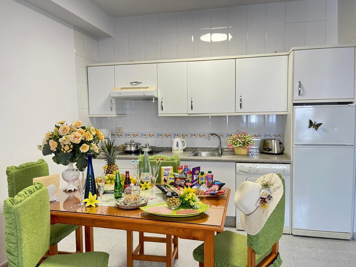 Emycanarias Holiday Homes Vecindario 베신다리오 외부 사진