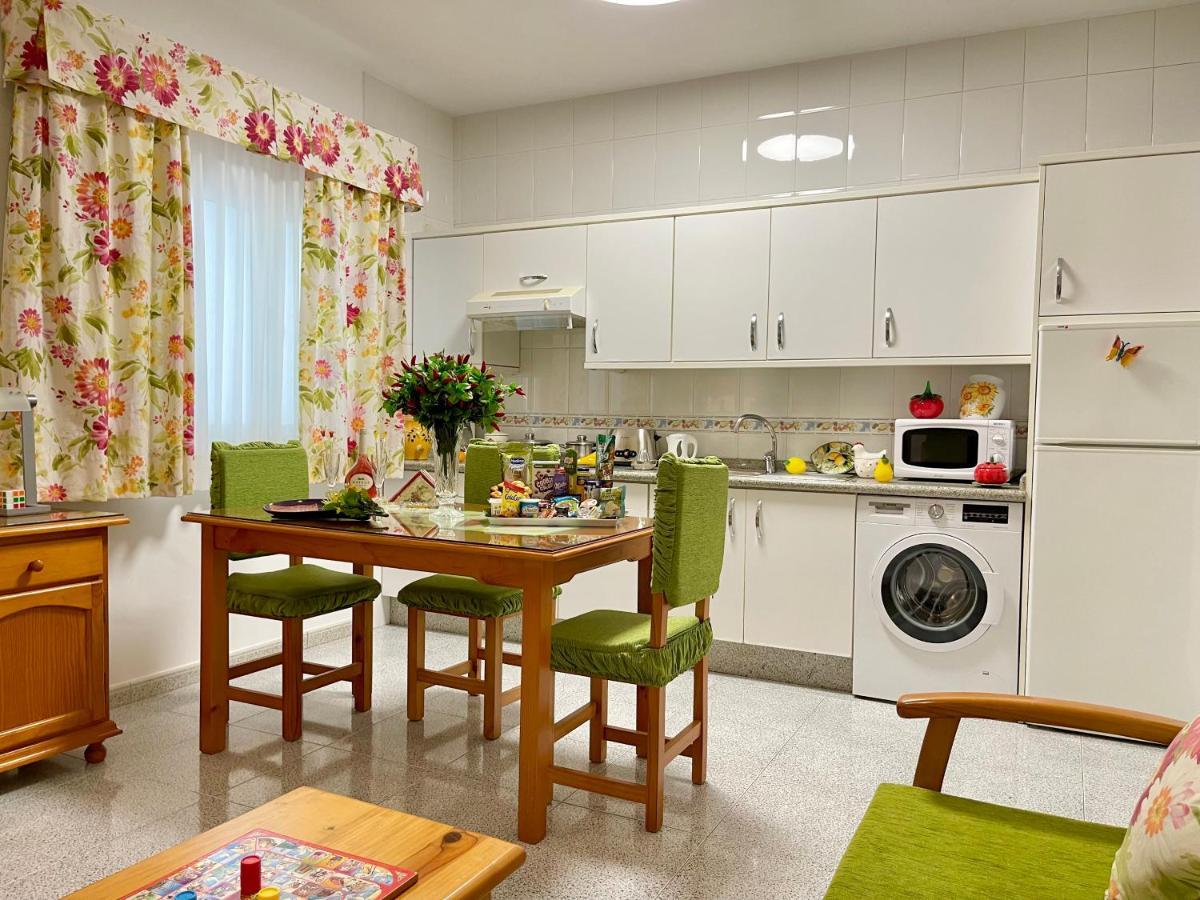Emycanarias Holiday Homes Vecindario 베신다리오 외부 사진