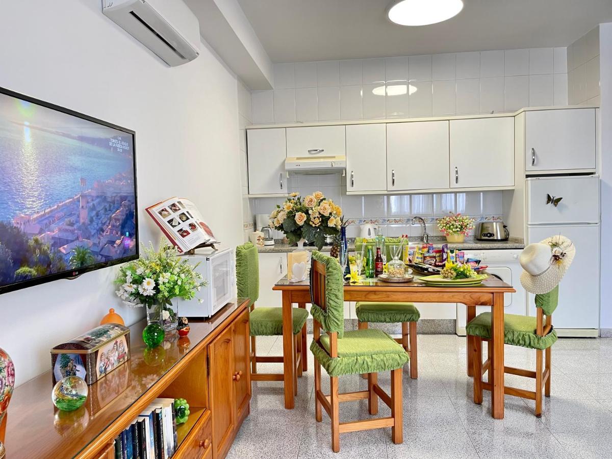 Emycanarias Holiday Homes Vecindario 베신다리오 외부 사진
