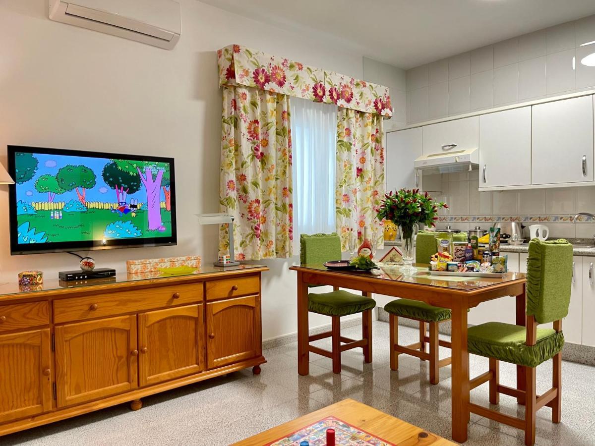 Emycanarias Holiday Homes Vecindario 베신다리오 외부 사진