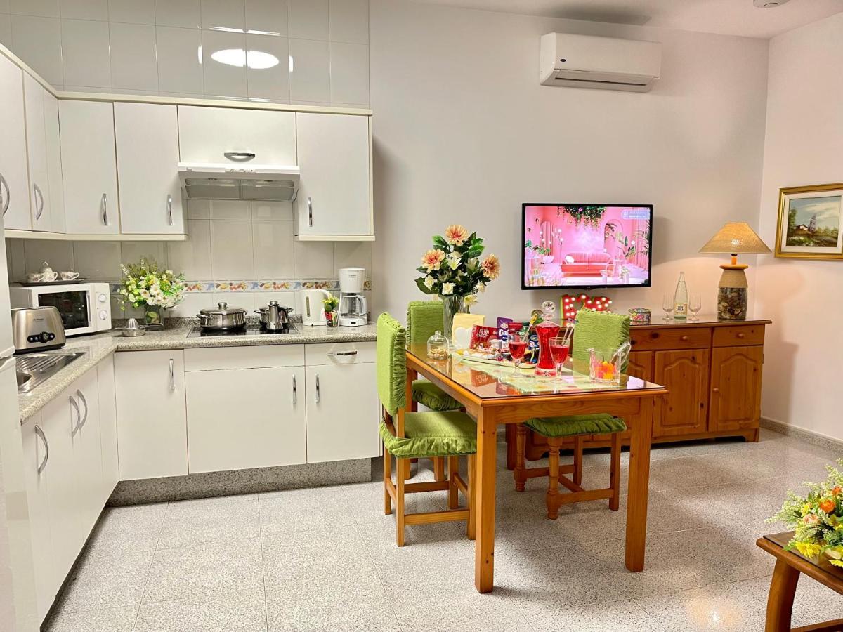 Emycanarias Holiday Homes Vecindario 베신다리오 외부 사진