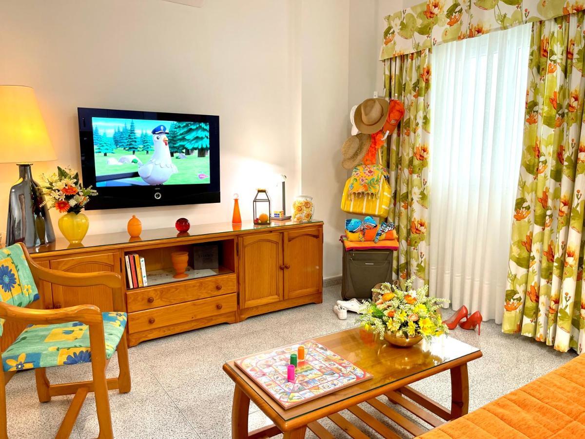 Emycanarias Holiday Homes Vecindario 베신다리오 외부 사진