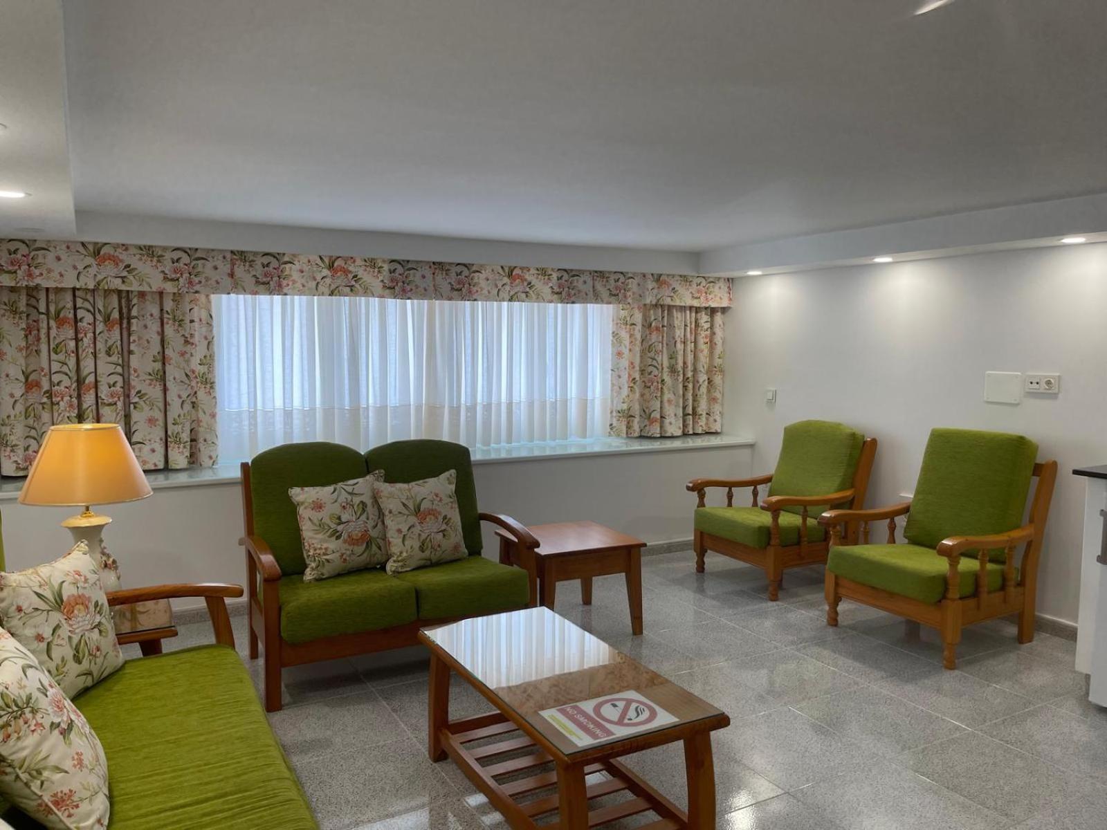 Emycanarias Holiday Homes Vecindario 베신다리오 외부 사진