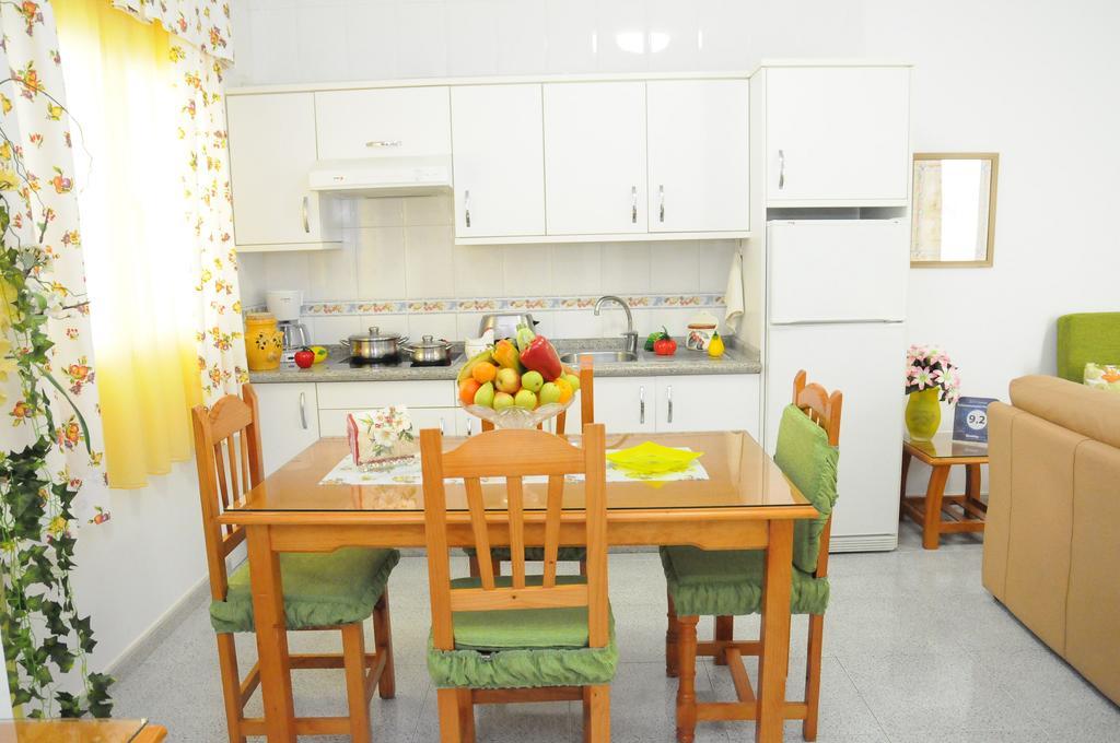 Emycanarias Holiday Homes Vecindario 베신다리오 외부 사진