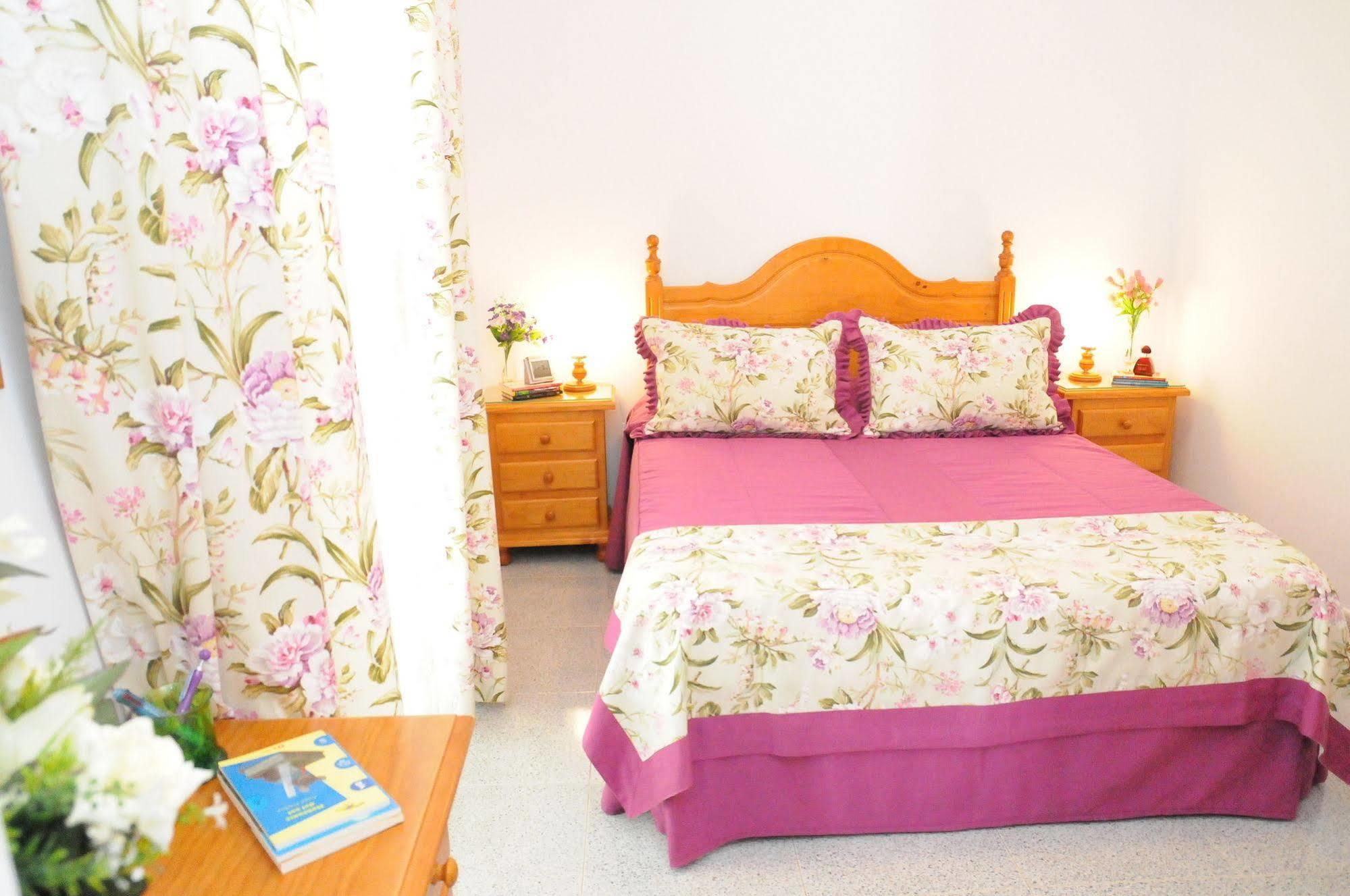 Emycanarias Holiday Homes Vecindario 베신다리오 외부 사진